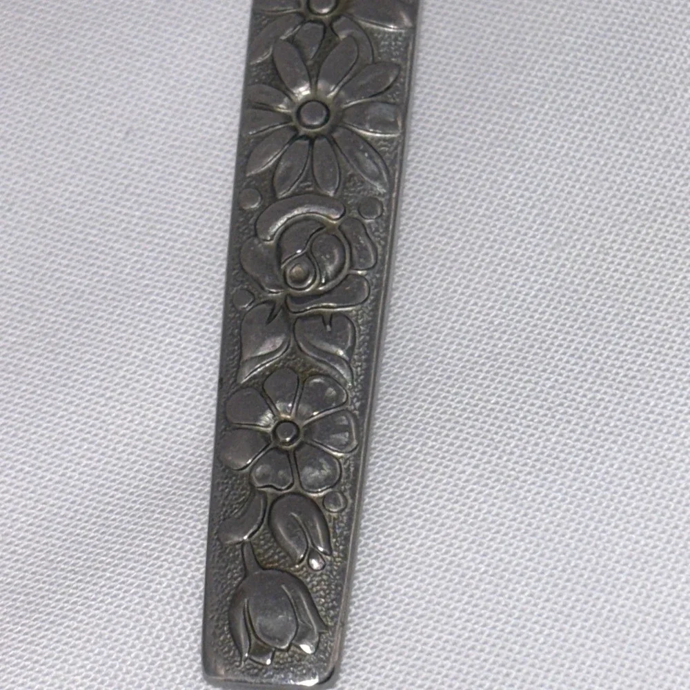 Wm A Rogers Oneida Malibu Single Serving Spoon Stainless Flatware Flowers 8 3/4